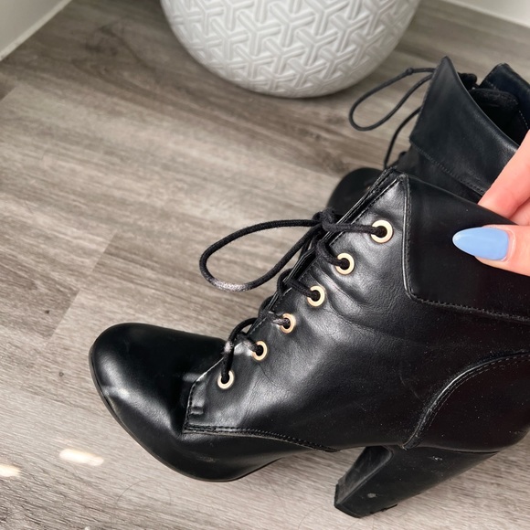 Black heel booties size 9 - Picture 12 of 15